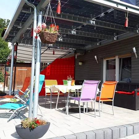 Familienfreundliche Mit Terrasse In Einer Reizvollen Mittelgebirgslandschaft Oberleichtersbach