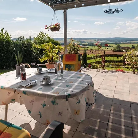 Apartment Familienfreundliche Mit Terrasse In Einer Reizvollen Mittelgebirgslandschaft *