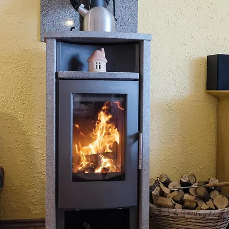 Apartment Familienfreundliche Mit Terrasse In Einer Reizvollen Mittelgebirgslandschaft
