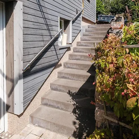 Familienfreundliche Mit Terrasse In Einer Reizvollen Mittelgebirgslandschaft Oberleichtersbach