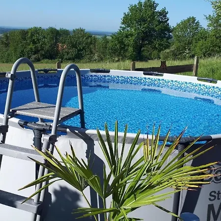 Familienfreundliche Mit Terrasse In Einer Reizvollen Mittelgebirgslandschaft Oberleichtersbach
