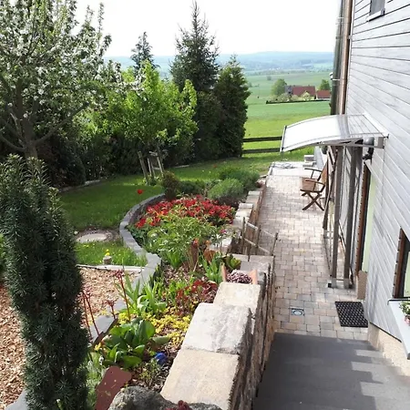 Familienfreundliche Mit Terrasse In Einer Reizvollen Mittelgebirgslandschaft *